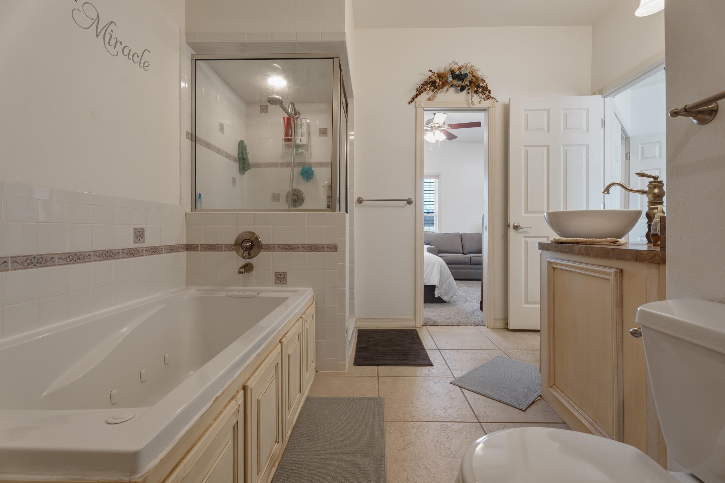 25245 South 613 Road Grove, OK 74344 - Photo 16 of 57 main floor primary bathroom