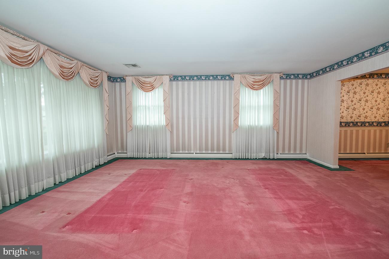1014 Edwards Drive Springfield, PA 19064 - Photo 8 of 47