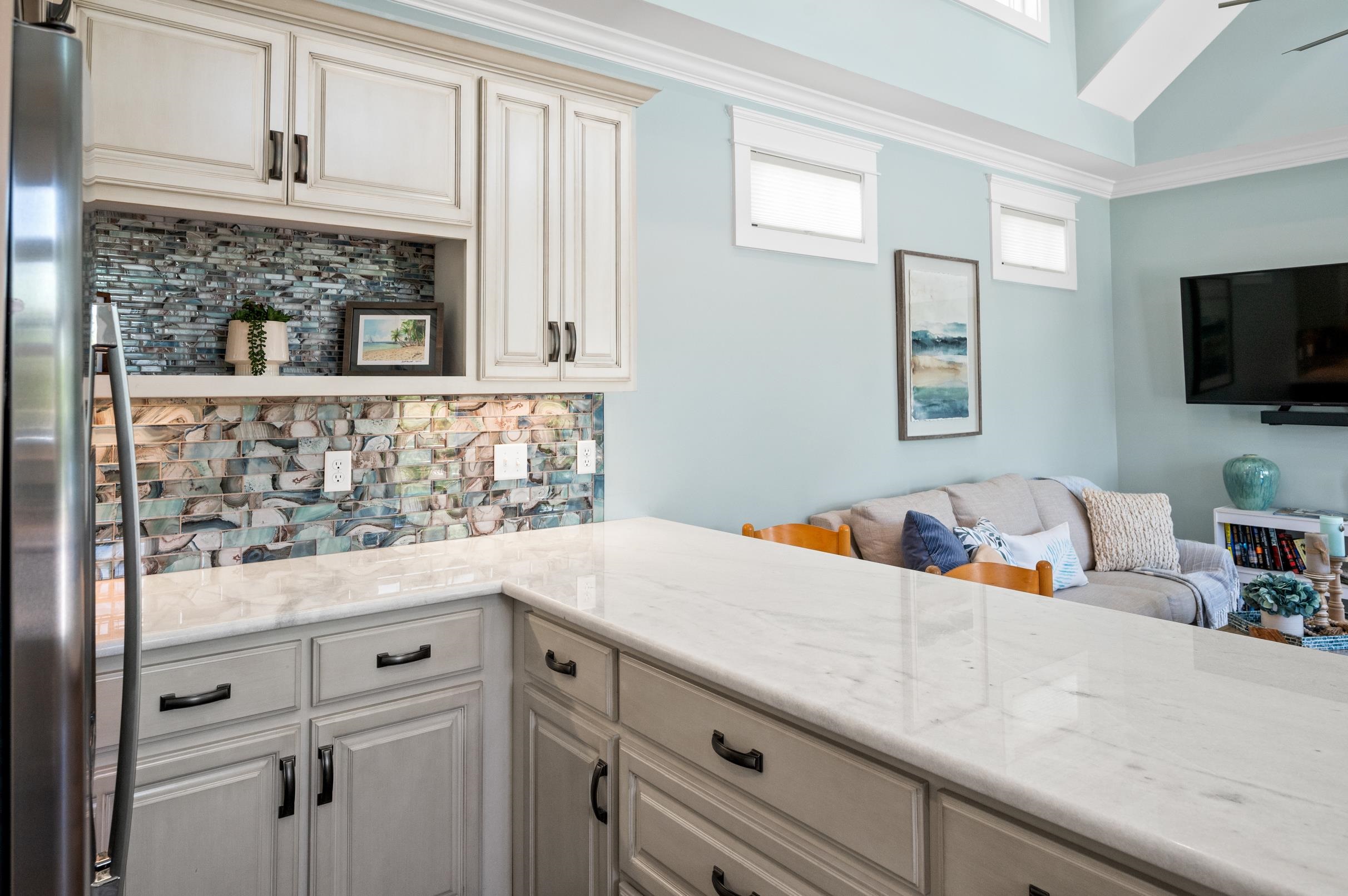 11881 Gateway Drive Elberta, AL 36530 - Photo 19 of 43 Glass Backsplash