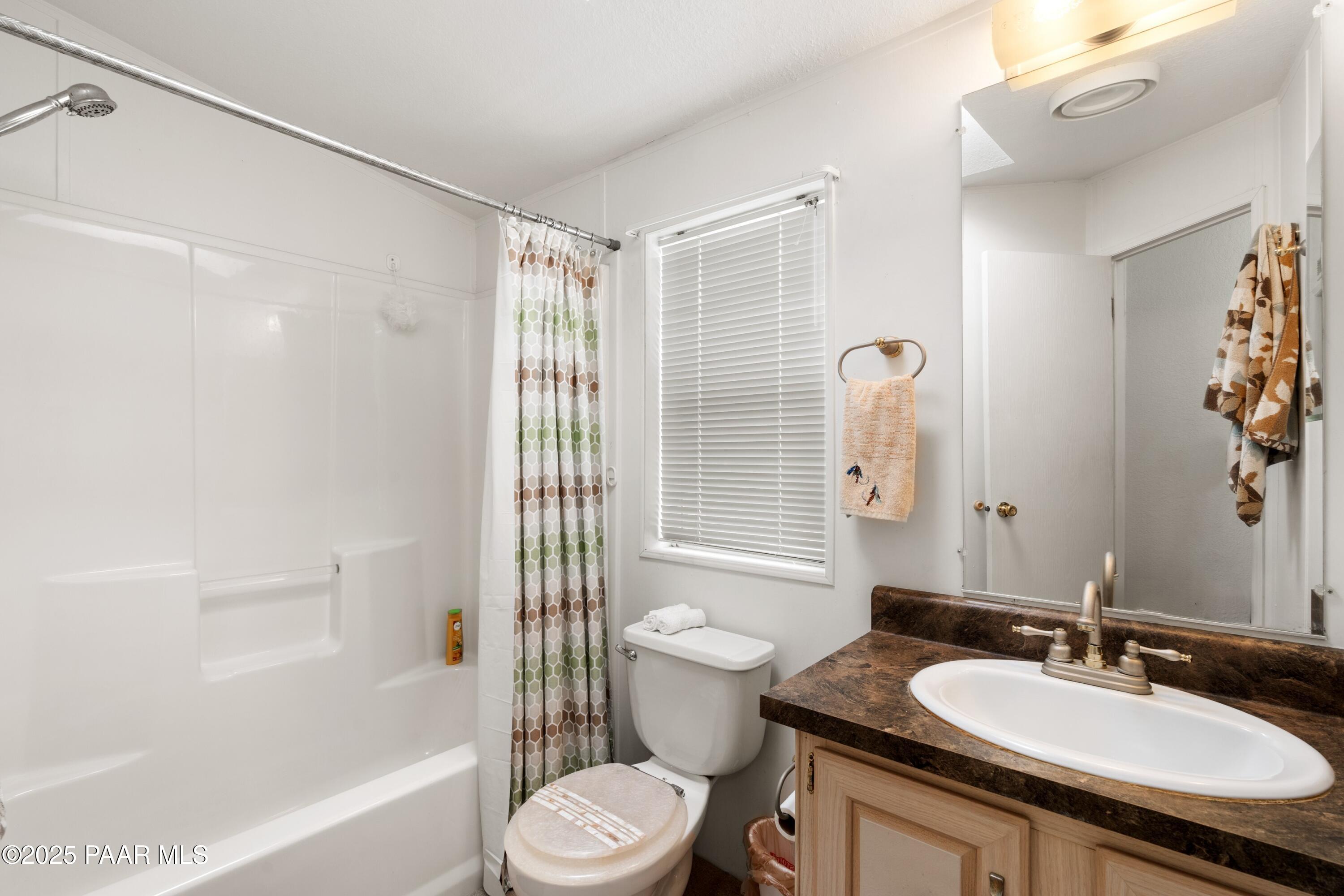 12200 East Obsidian Loop Road Prescott Valley, AZ 86327 - Photo 9 of 23 008_Bathroom