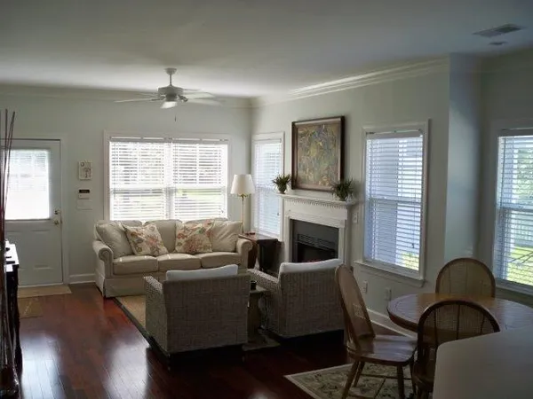 $4,395 | 1403 Elfe Street, Charleston, SC 29492