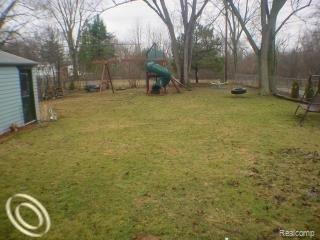 29739 Curtis Road Livonia, MI 48152 - Photo 13 of 14 3.jpg