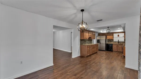 $2,100 | 553 Villa Vista Boulevard, Lakeland, FL 33813