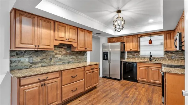 $2,100 | 553 Villa Vista Boulevard, Lakeland, FL 33813