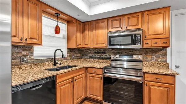 $2,100 | 553 Villa Vista Boulevard, Lakeland, FL 33813