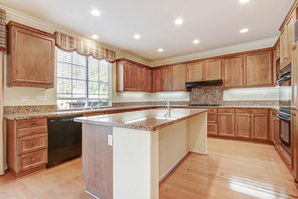 149 Laurel Ridge Drive Simi Valley, CA 93065 - Photo 7 of 28 kitchen alt new