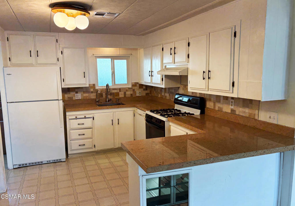 195 Tierra Rejada Road, Unit 197 Simi Valley, CA 93065 - Photo 6 of 28