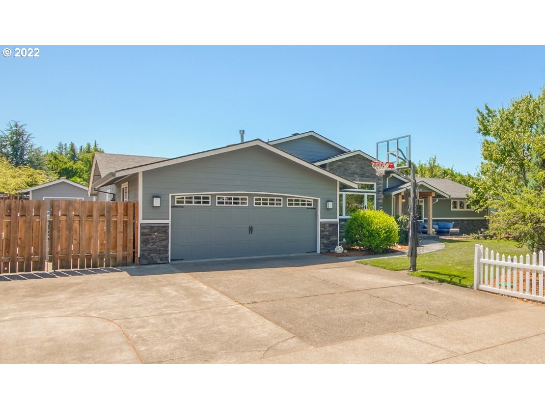 4520 Southeast Welch Road Gresham, OR 97080 - Photo 1 of 32 Gallery Image 1