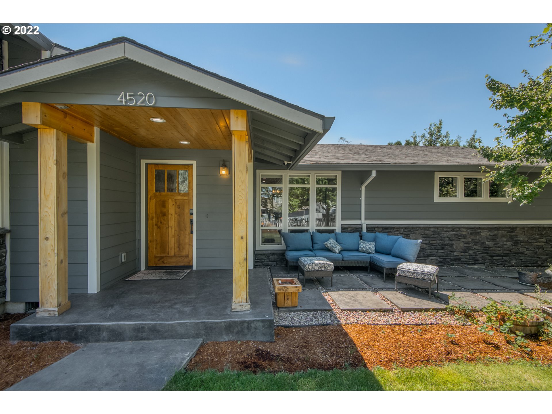 4520 Southeast Welch Road Gresham, OR 97080 - Photo 2 of 32 Patio