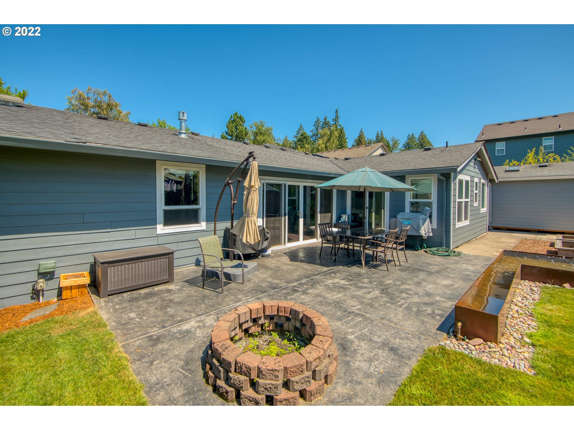 4520 Southeast Welch Road Gresham, OR 97080 - Photo 29 of 32 Fire Pit