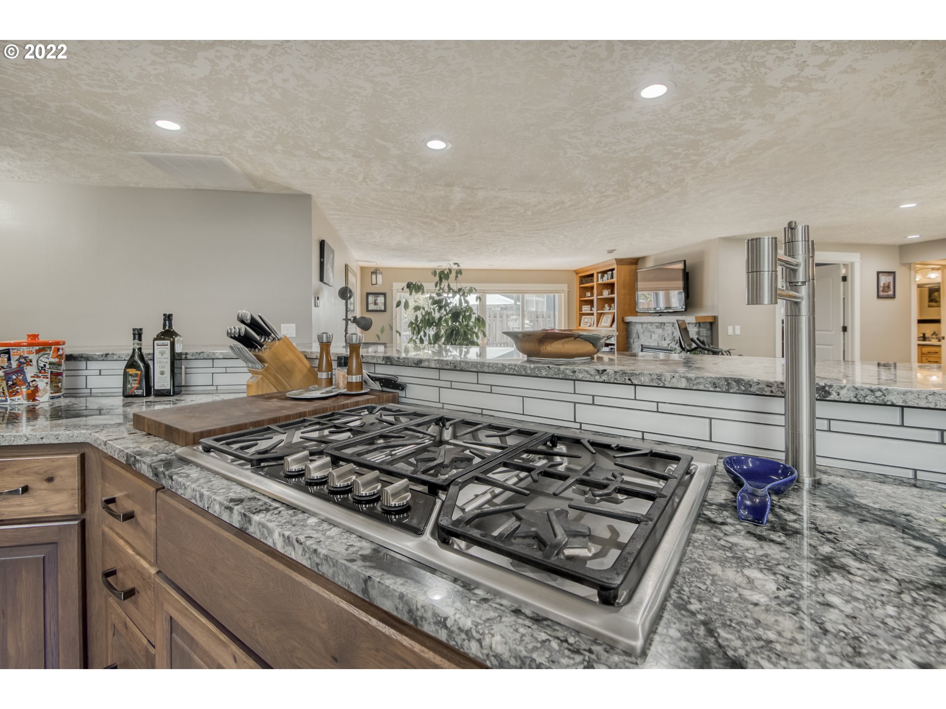 4520 Southeast Welch Road Gresham, OR 97080 - Photo 7 of 32 Kitchen