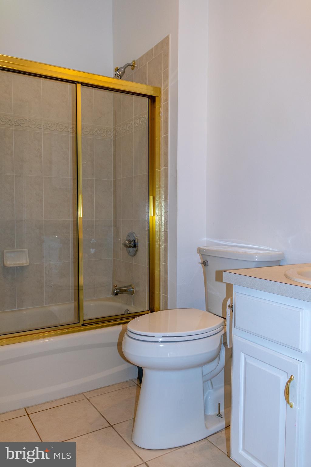 43 Chickadee Way Hamilton, NJ 08690 - Photo 31 of 36 a bathroom with a sink and a toilet