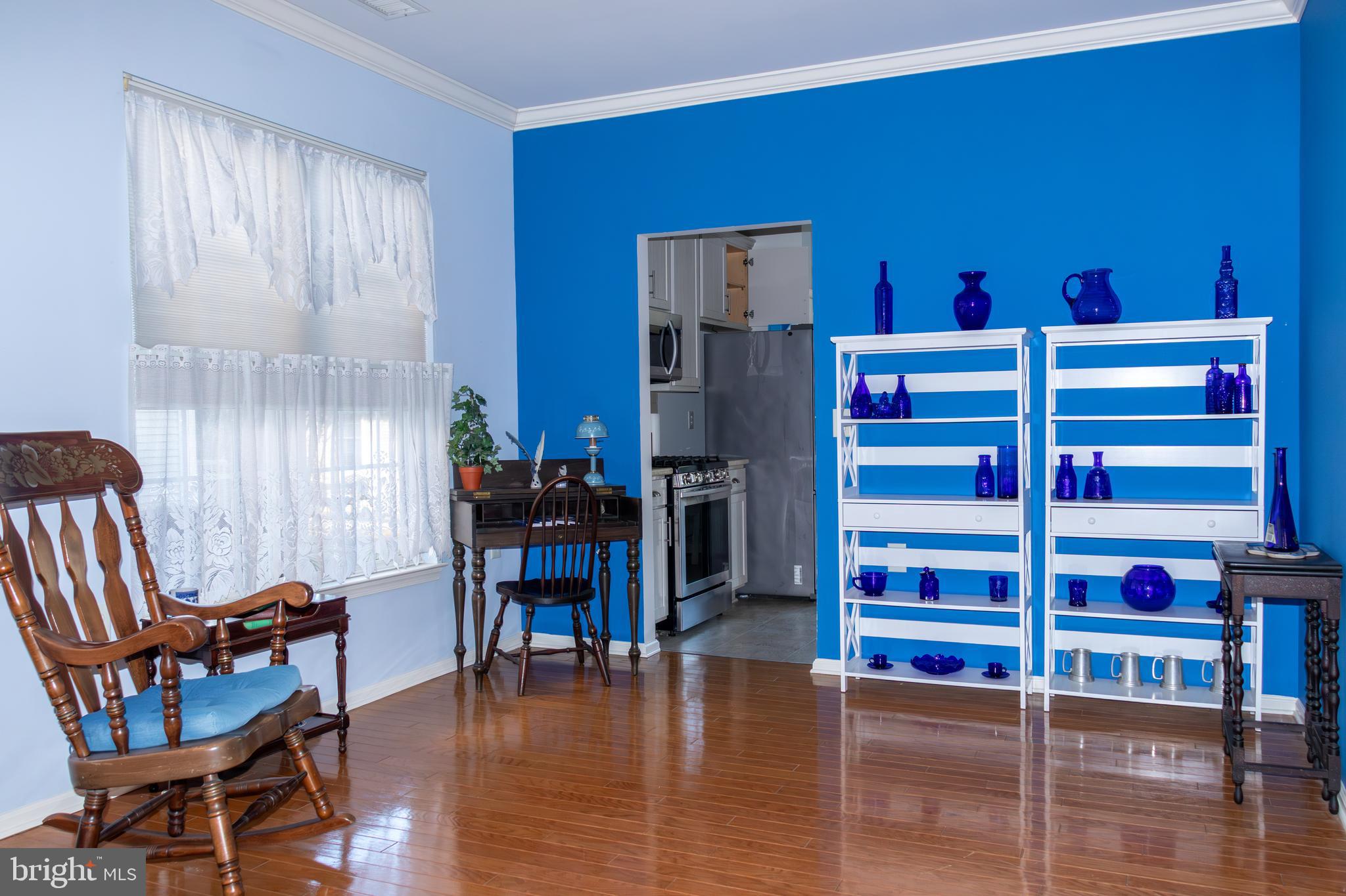 43 Chickadee Way Hamilton, NJ 08690 - Photo 6 of 36 a living room with furniture