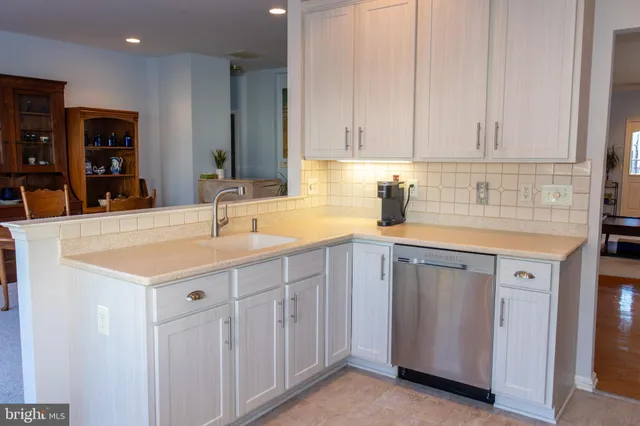 $439,000 | 43 Chickadee Way, Hamilton, NJ 08690