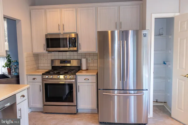 $439,000 | 43 Chickadee Way, Hamilton, NJ 08690