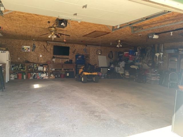 7 Clearwater Point Putnam, IL 61560 - Photo 19 of 21 a view of a room with gym equipment