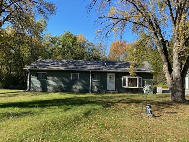 7 Clearwater Point Putnam, IL 61560 - Photo 2 of 21 a view of a house with a yard