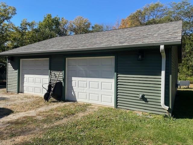 7 Clearwater Point Putnam, IL 61560 - Photo 3 of 21 a view of a house with a garage