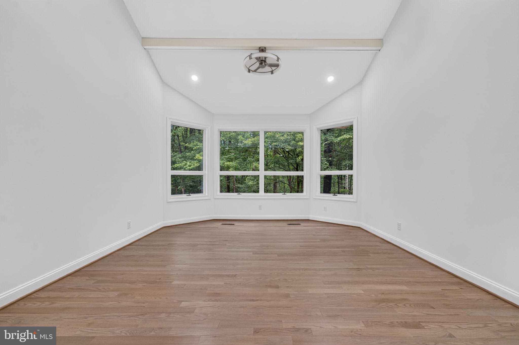 7122 Ivakota Road Clifton, VA 20124 - Photo 26 of 87 Familyroom