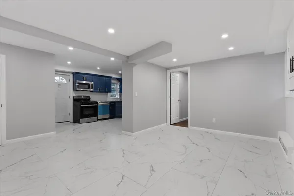 $4,000 | 840 East Broadway, Unit LOWR, Long Beach, NY 11561