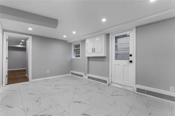 $4,000 | 840 East Broadway, Unit LOWR, Long Beach, NY 11561