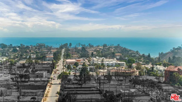 $1,298,000 | 15309 Mc Kendree Avenue, Pacific Palisades, CA 90272