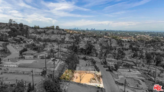 $1,298,000 | 15309 Mc Kendree Avenue, Pacific Palisades, CA 90272