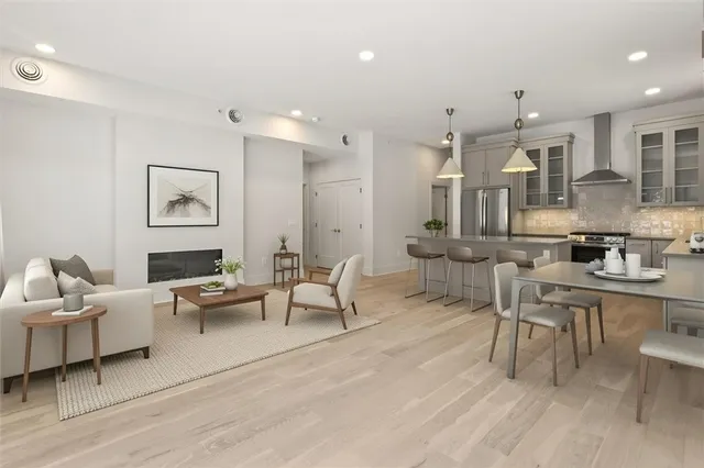 $550,000 | 640 Jefferson Avenue, Unit H2, Perinton, NY 14450