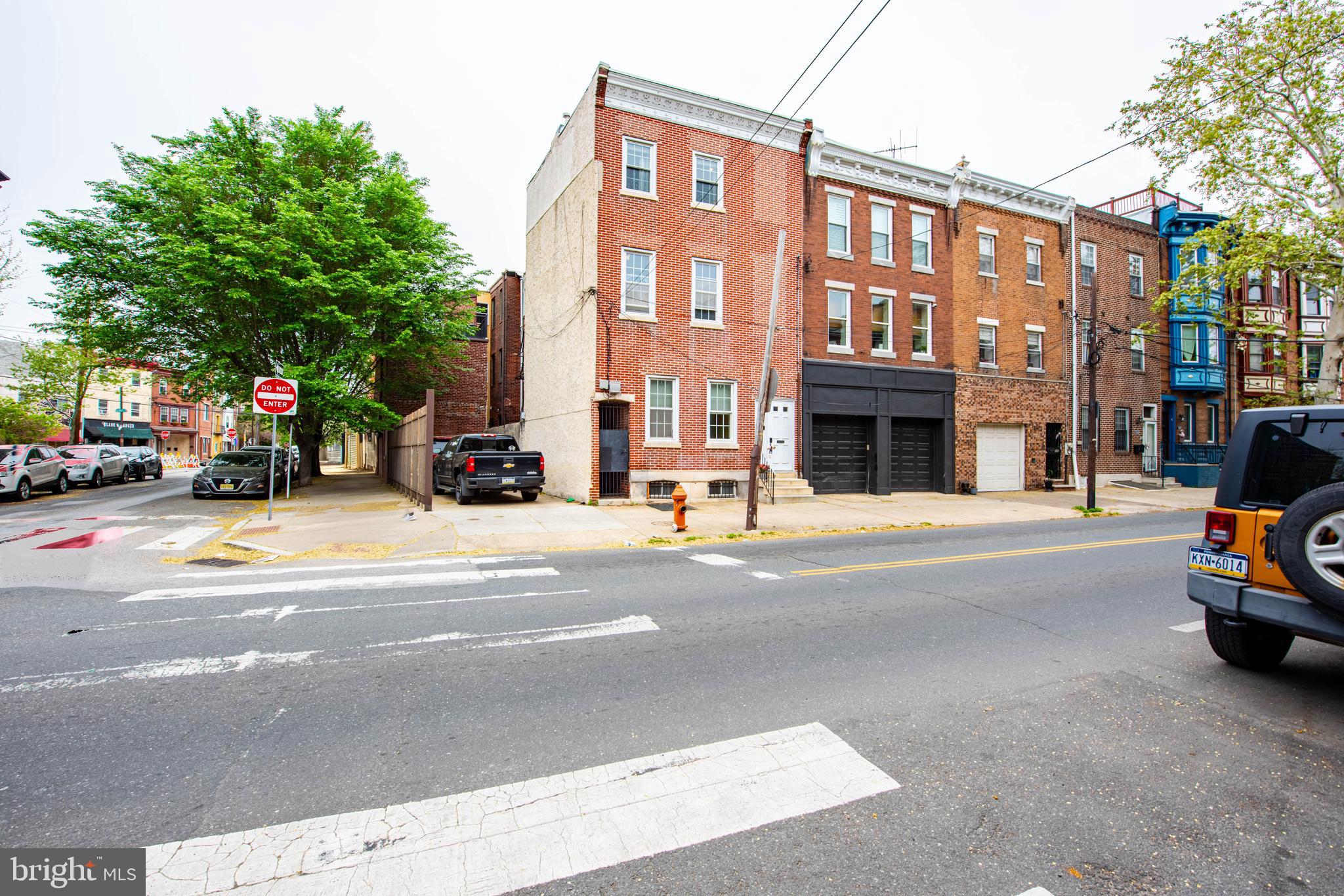 545 Christian Street, Unit 2 Philadelphia, PA 19147 - Photo 3 of 30 a car parked in front of a building