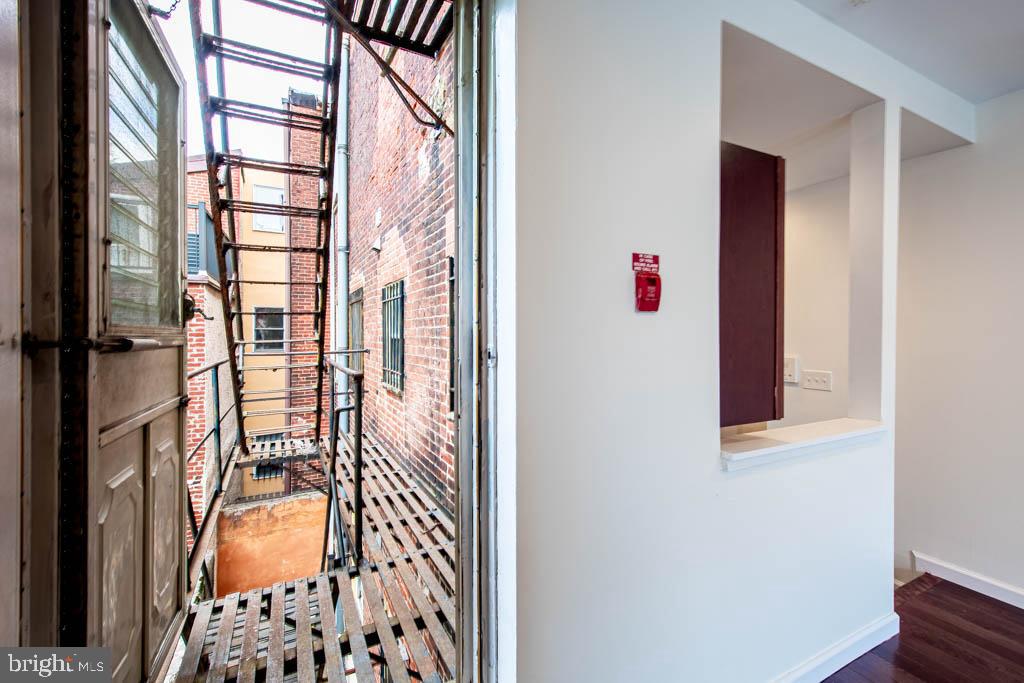 545 Christian Street, Unit 2 Philadelphia, PA 19147 - Photo 9 of 30