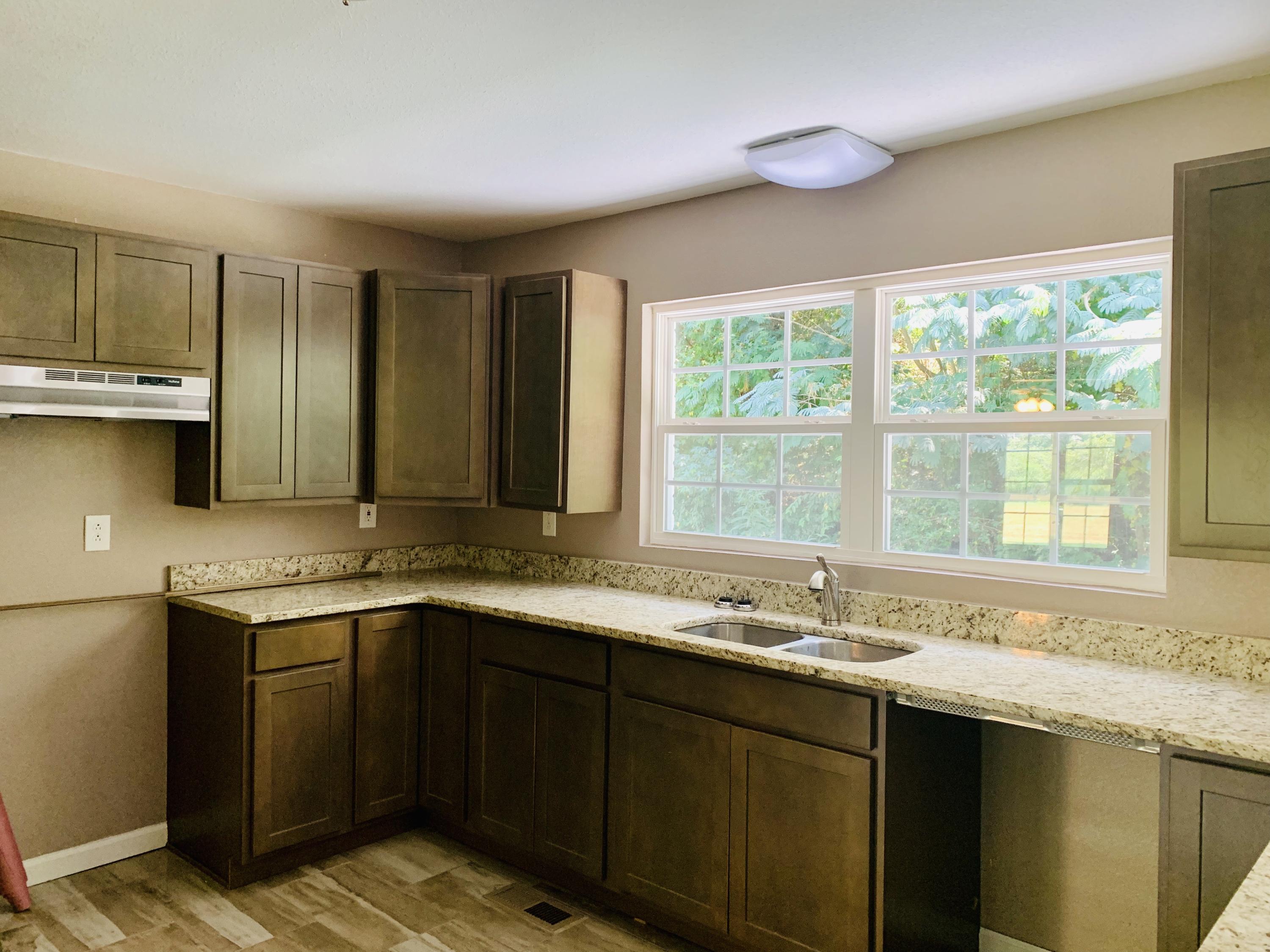 2414 Dutch Valley Road Clinton, TN 37716 - Photo 12 of 26 8FFFA912-38E5-4C59-9126-F55EFBF6B6D8