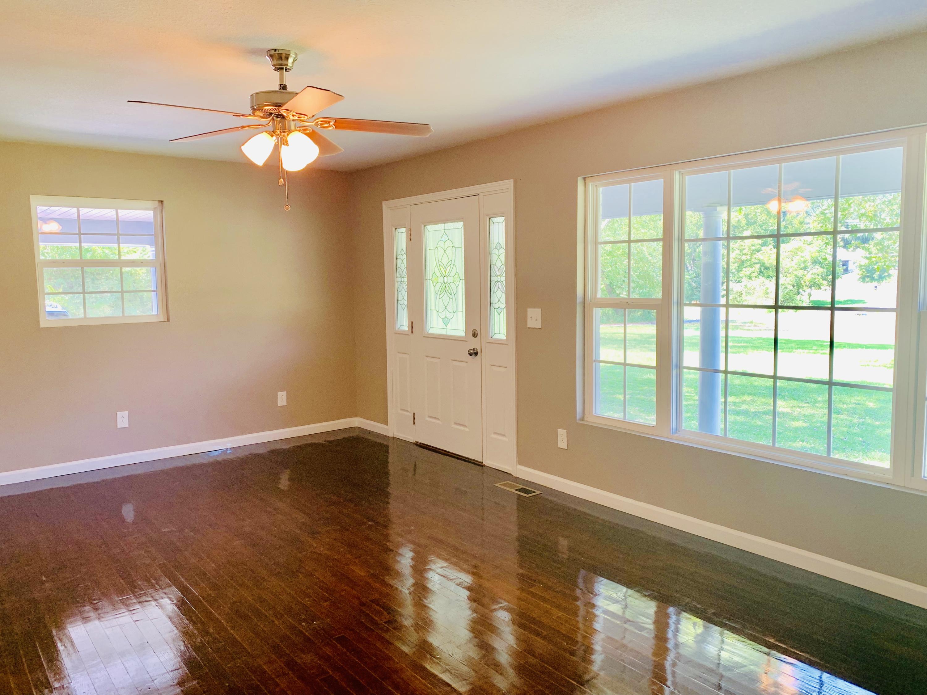 2414 Dutch Valley Road Clinton, TN 37716 - Photo 14 of 26 B3D9AD6B-3D22-464A-B1AD-C4CAE9949AE8