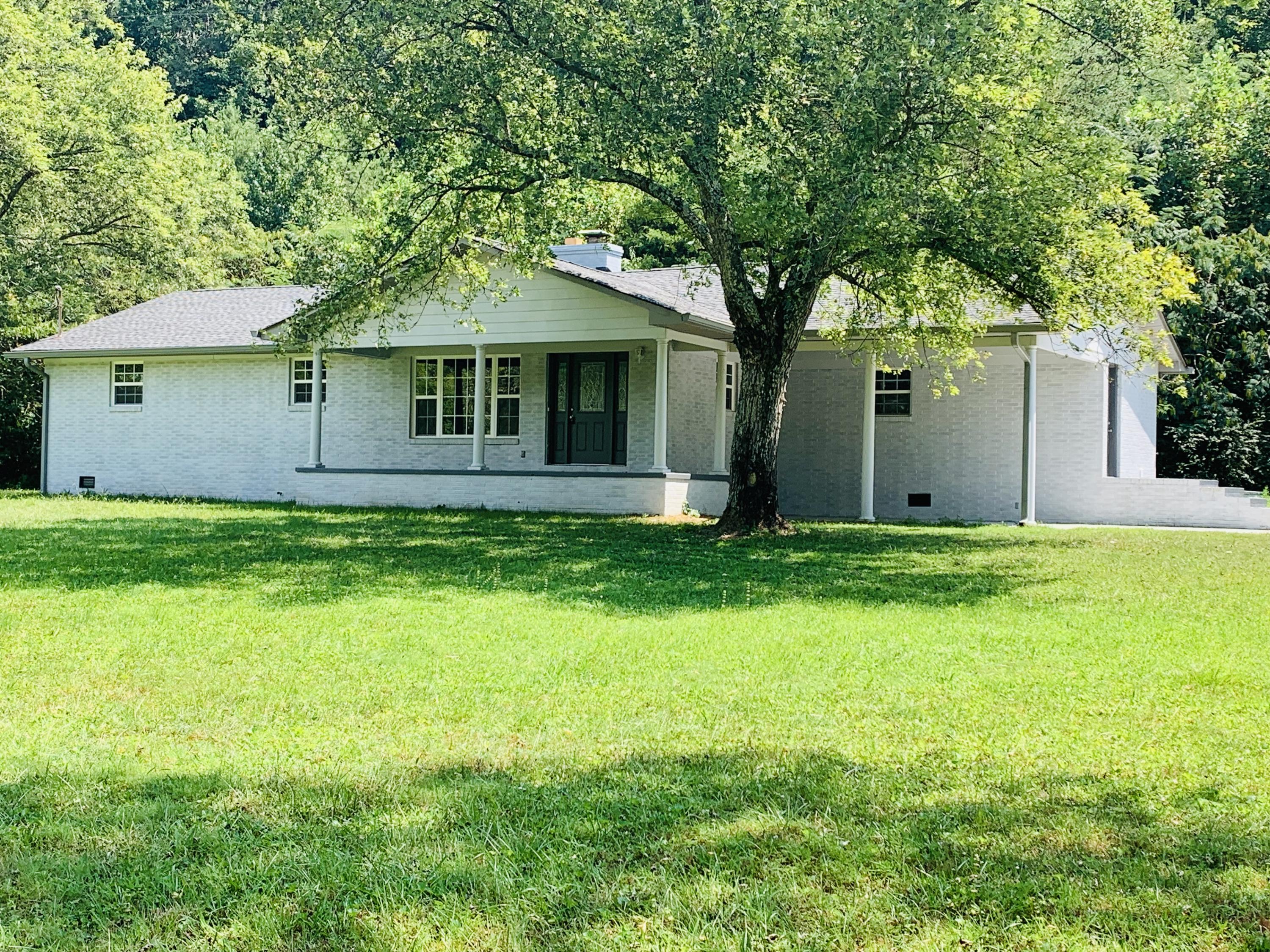 2414 Dutch Valley Road Clinton, TN 37716 - Photo 6 of 26 242A873E-AA78-4FC5-8480-9ED48956CE30