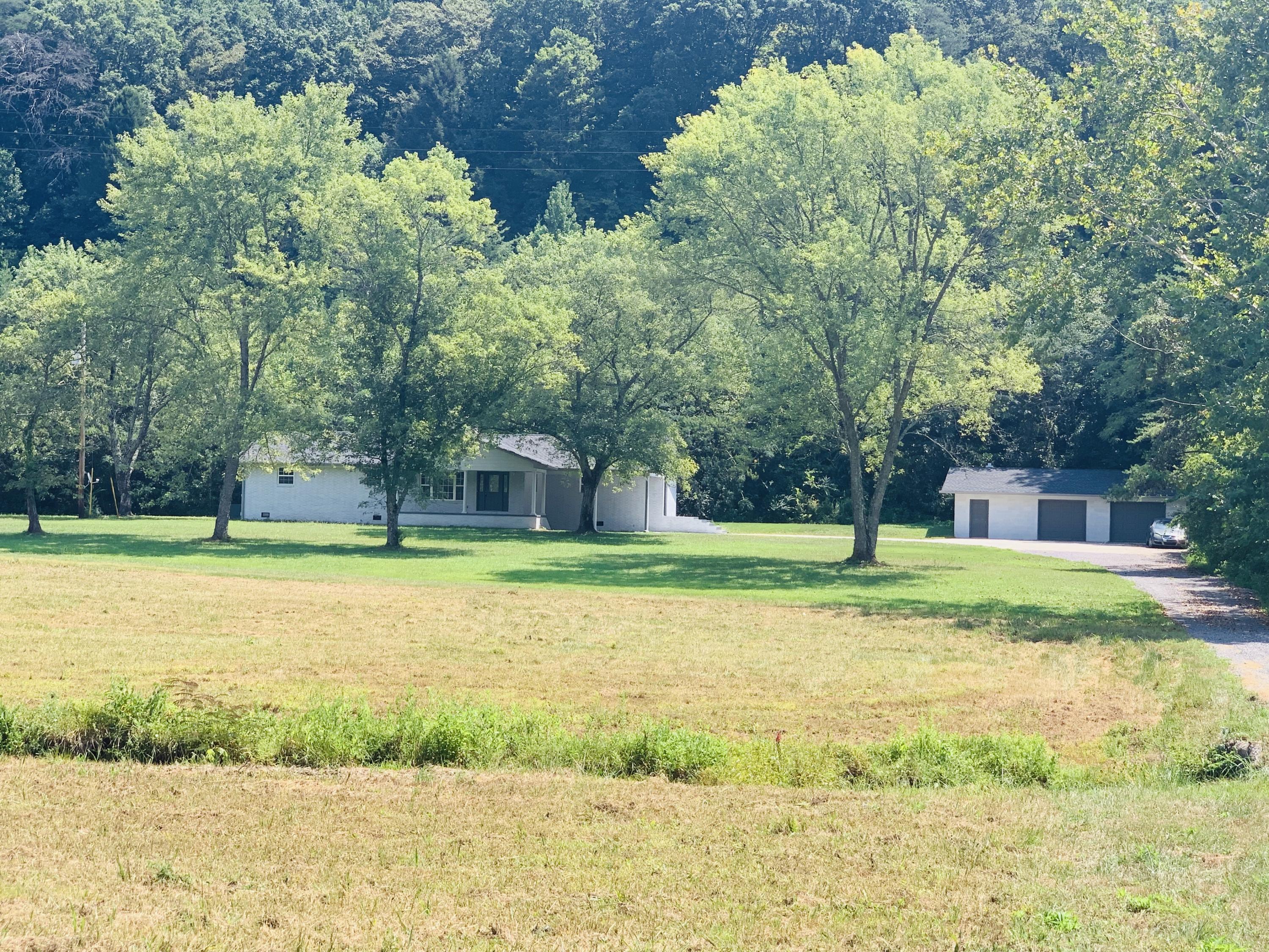 2414 Dutch Valley Road Clinton, TN 37716 - Photo 8 of 26 037E2A51-5406-47FF-BF25-4DA83E6E43F8