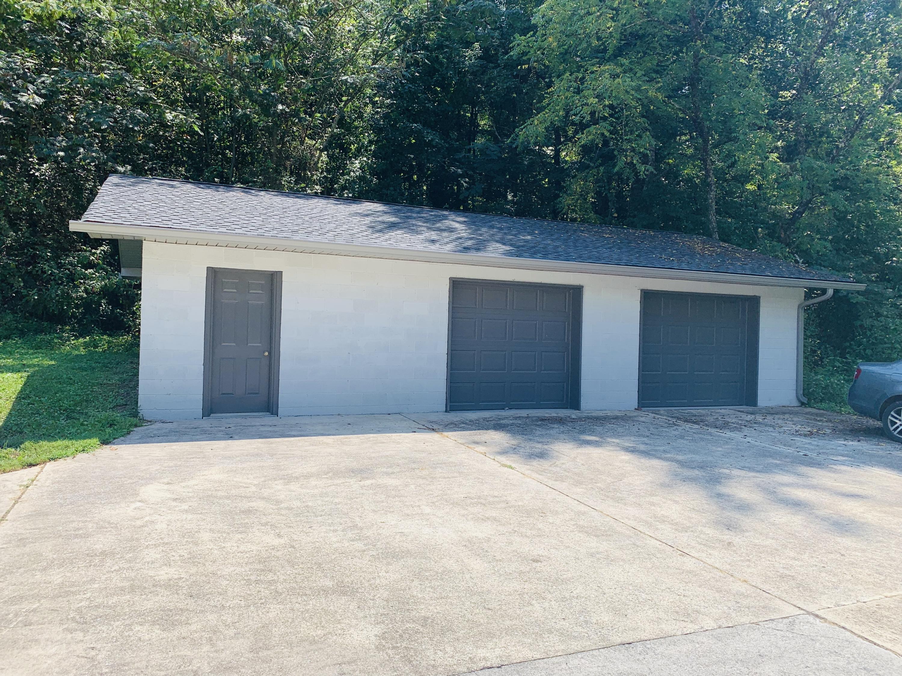 2414 Dutch Valley Road Clinton, TN 37716 - Photo 9 of 26 9021D634-A066-4E86-84C5-77FC0292EE6F
