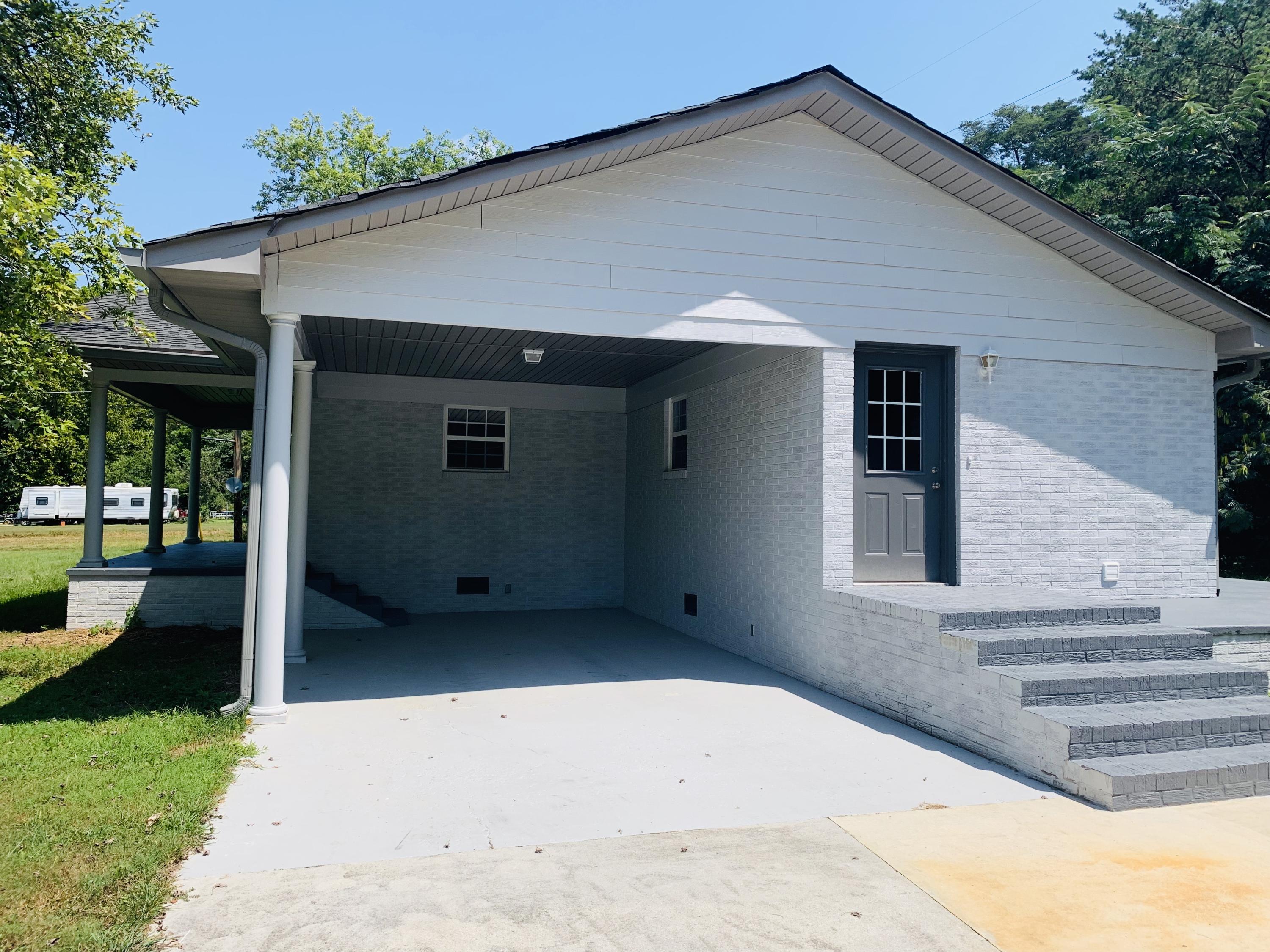 2414 Dutch Valley Road Clinton, TN 37716 - Photo 10 of 26 A785E292-EB5C-4EF4-942D-6997E1089DCD