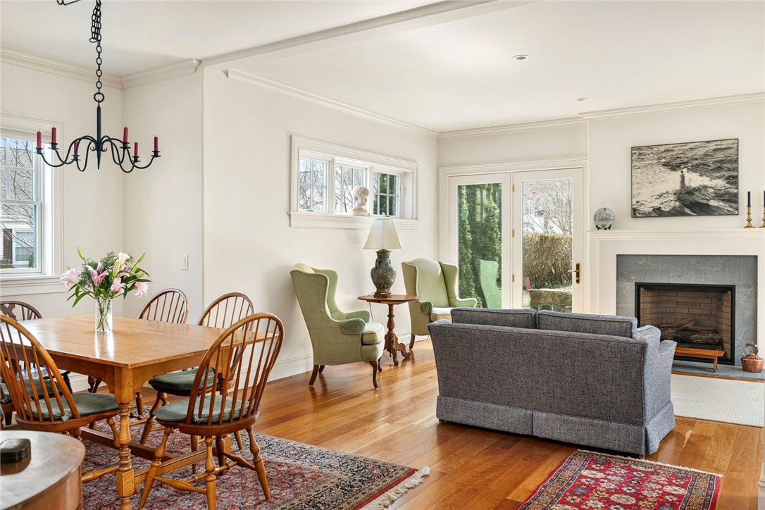 29 Prairie Avenue, Unit 9 Newport, RI 02840 - Photo 11 of 49 Living room with gas fireplace