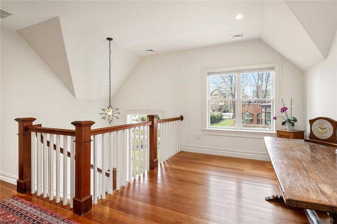 29 Prairie Avenue, Unit 9 Newport, RI 02840 - Photo 36 of 49