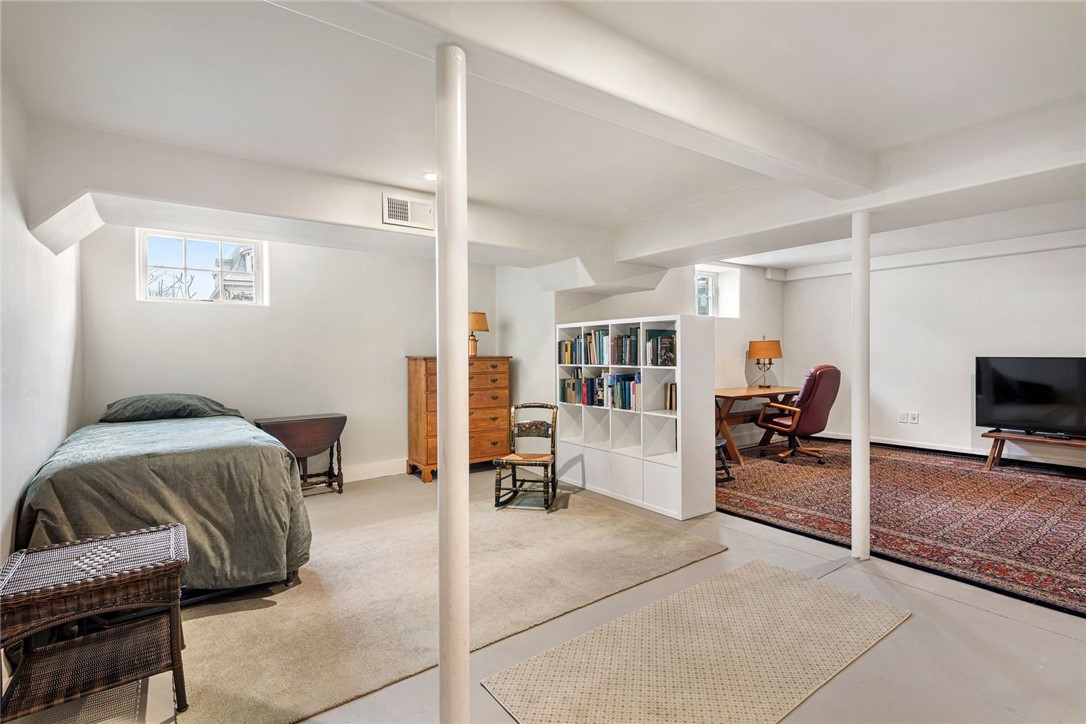 29 Prairie Avenue, Unit 9 Newport, RI 02840 - Photo 45 of 49
