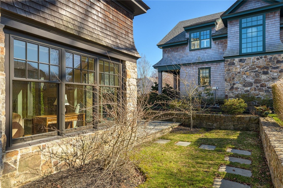 29 Prairie Avenue, Unit 9 Newport, RI 02840 - Photo 7 of 49