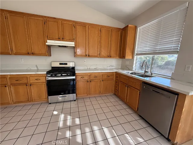 $3,800 | 1580 Manor Lane, Glendora, CA 91741