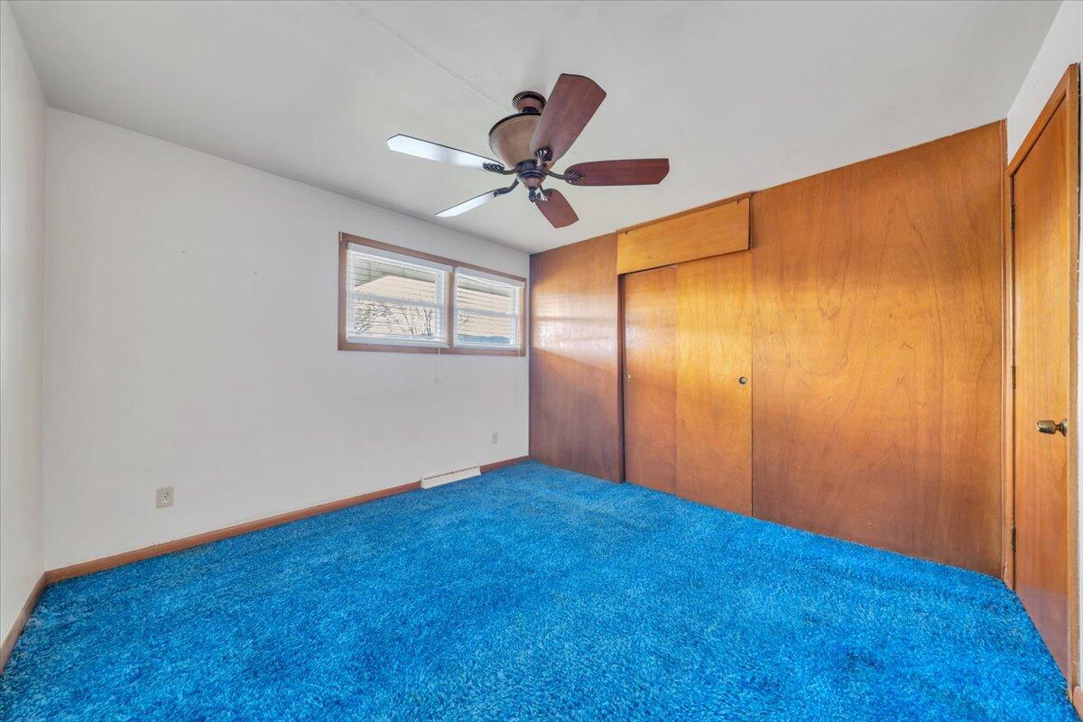 5156 Hazelridge Road Northwest Roanoke, VA 24012 - Photo 17 of 30 a view of empty room with ceiling fan