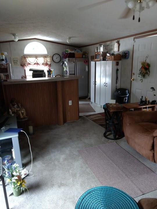 291 Pizor Road Jackson Center, PA 16133 - Photo 4 of 19 Living room