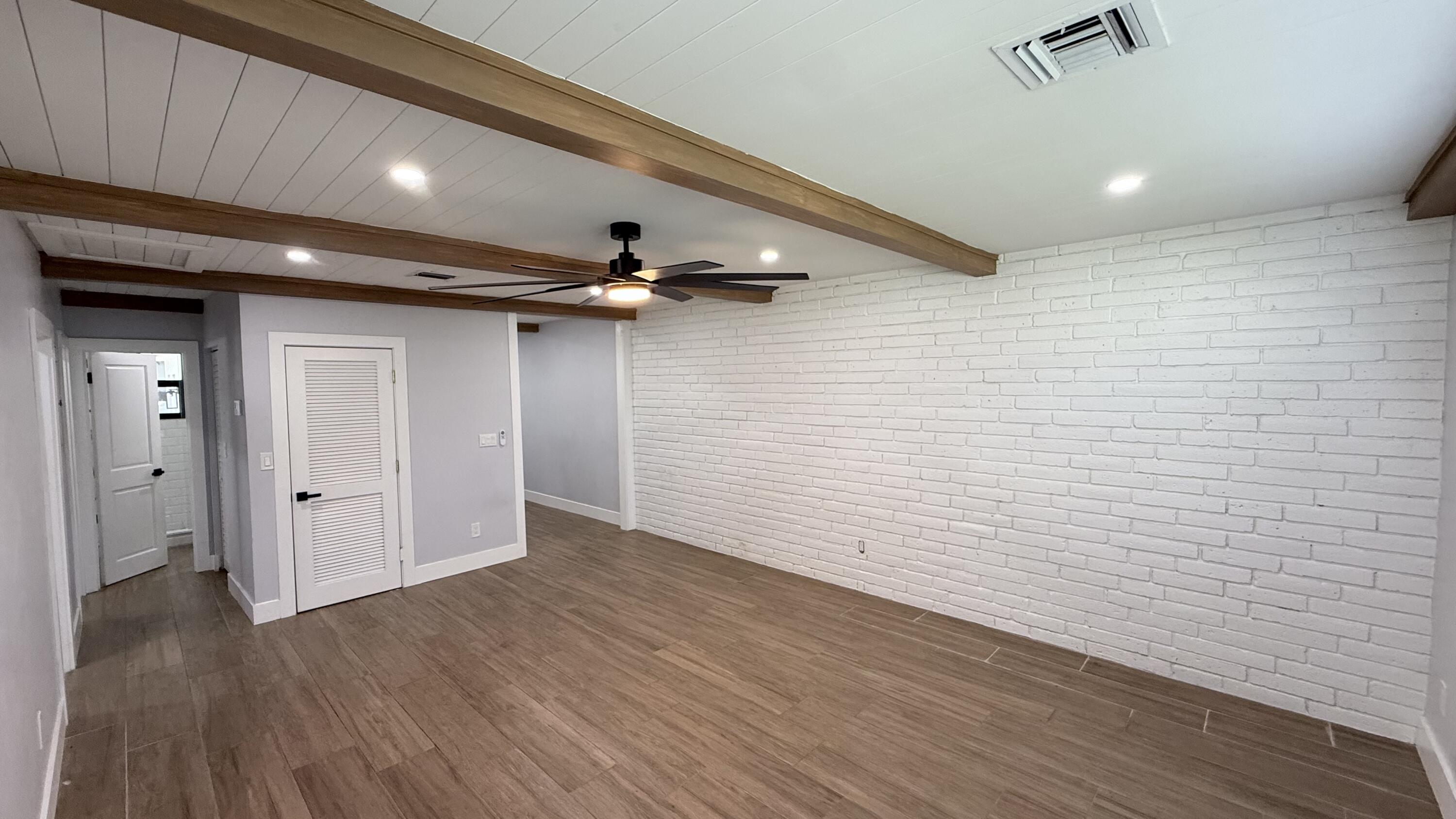 118 Southwest 7th Street Delray Beach, FL 33444 - Photo 2 of 27 IMG_8716