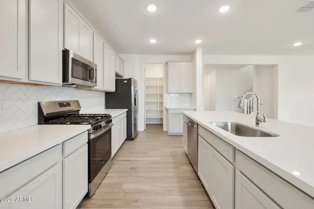 $611,360 | 17328 West Dahlia Drive, Surprise, AZ 85388