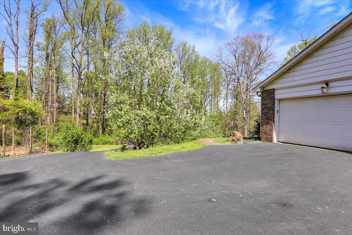 342 Preston Road Wernersville, PA 19565 - Photo 27 of 34