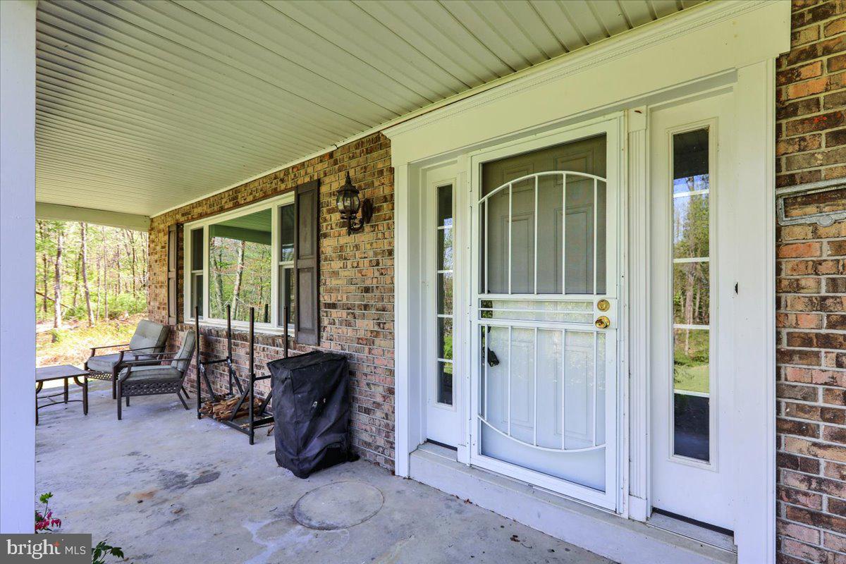 342 Preston Road Wernersville, PA 19565 - Photo 4 of 34