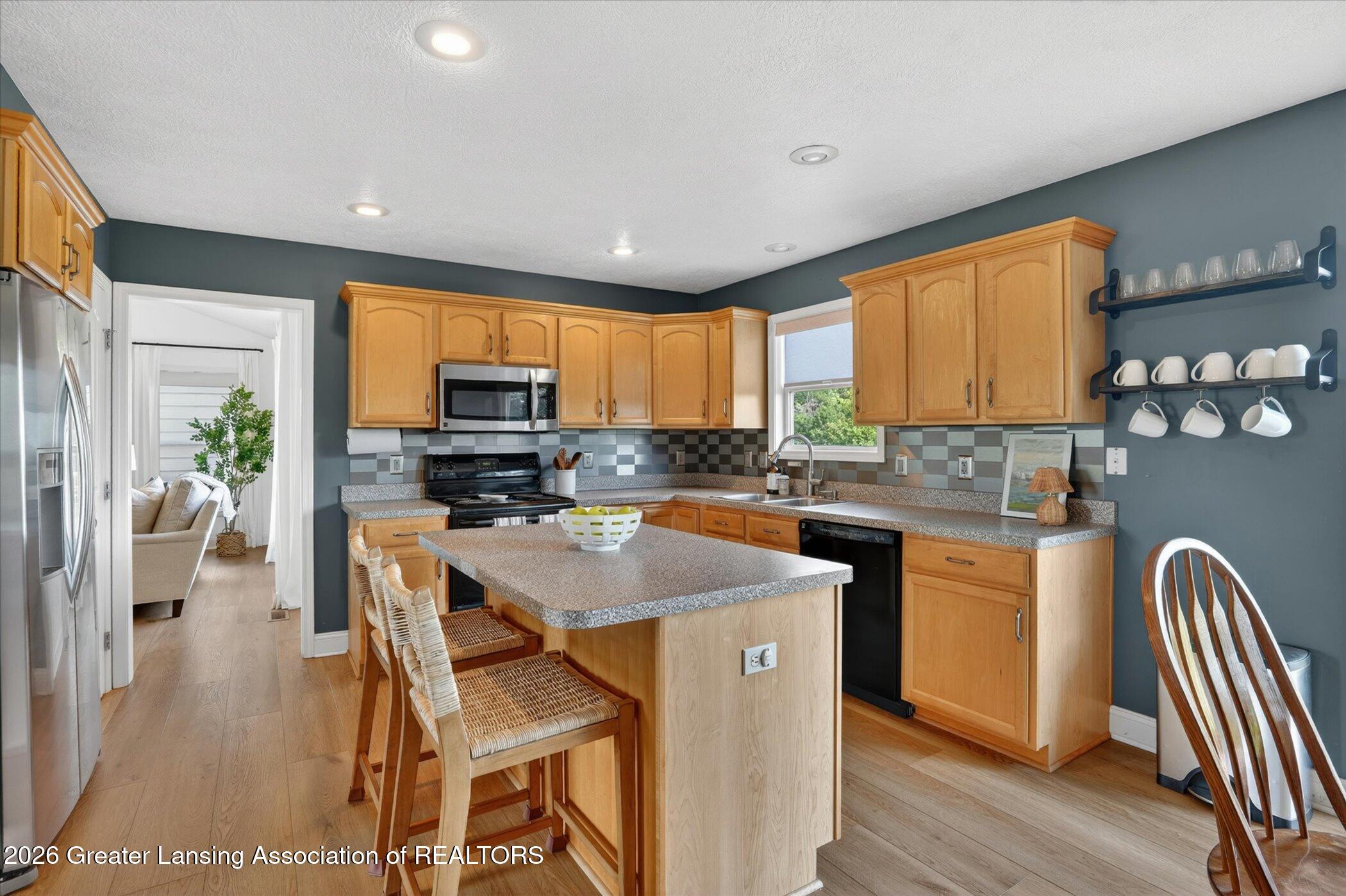11430 West Howe Road Eagle, MI 48822 - Photo 13 of 50 12-11430-W-Howe-Rd-Windowstill