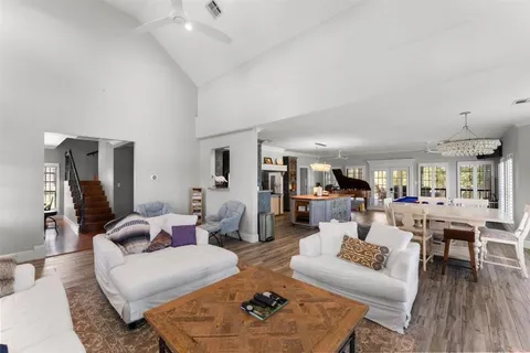 $689,000 | 4225 West Tank Farm Road, Lake Charles, LA 70605