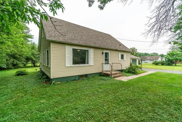 $318,000 | 13058 40th Avenue, Chippewa Falls, WI 54729